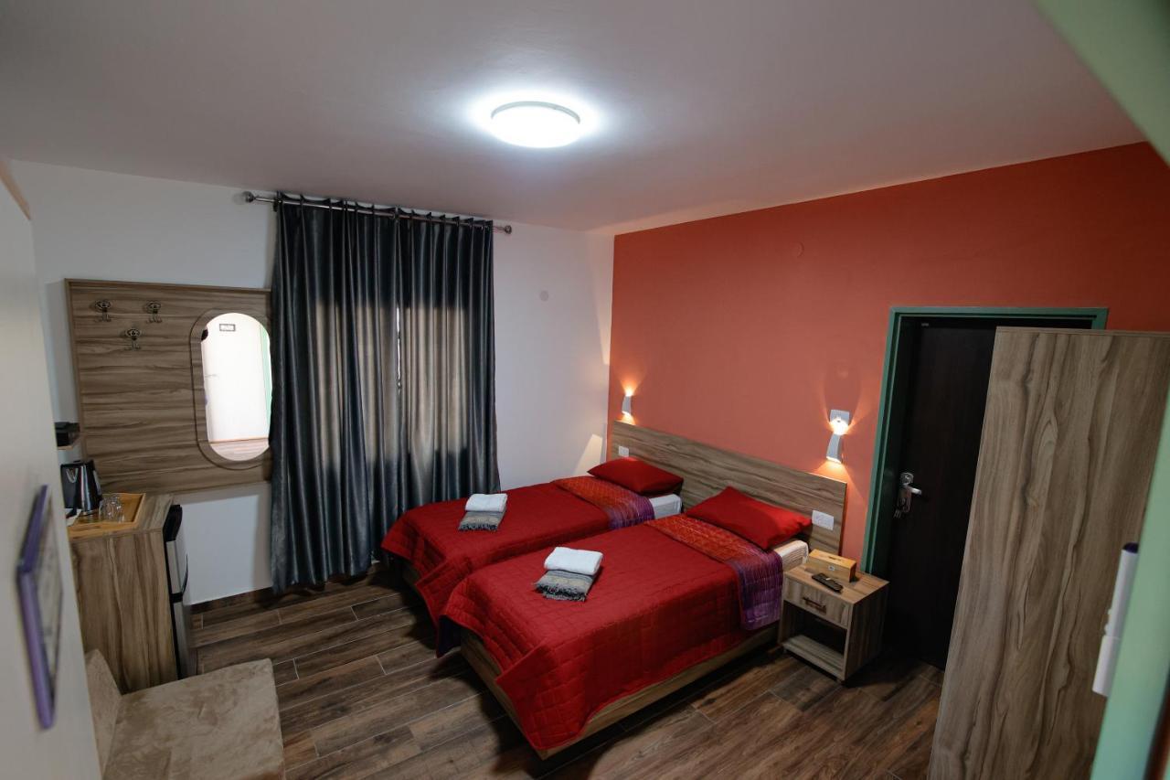 Louis Guesthouse Nazareth Exteriör bild