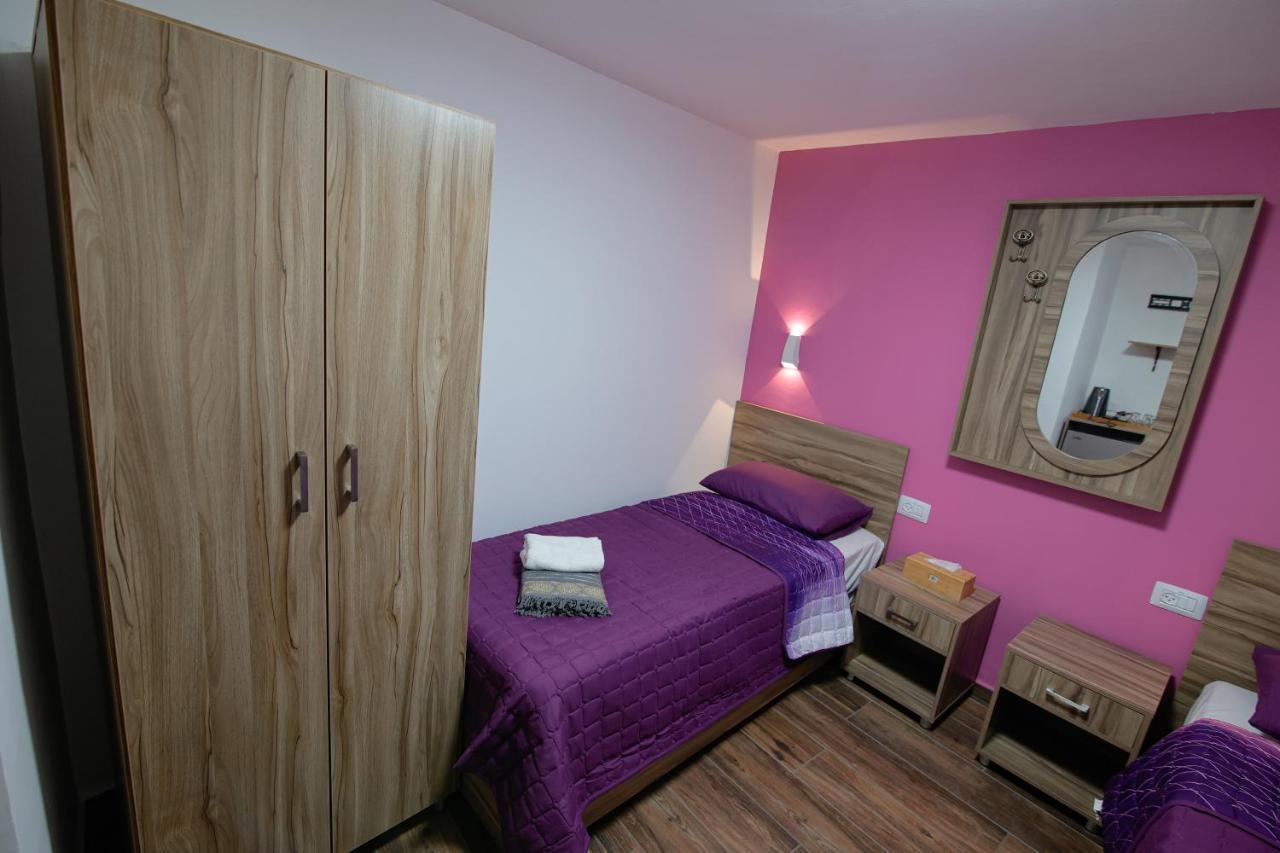 Louis Guesthouse Nazareth Exteriör bild