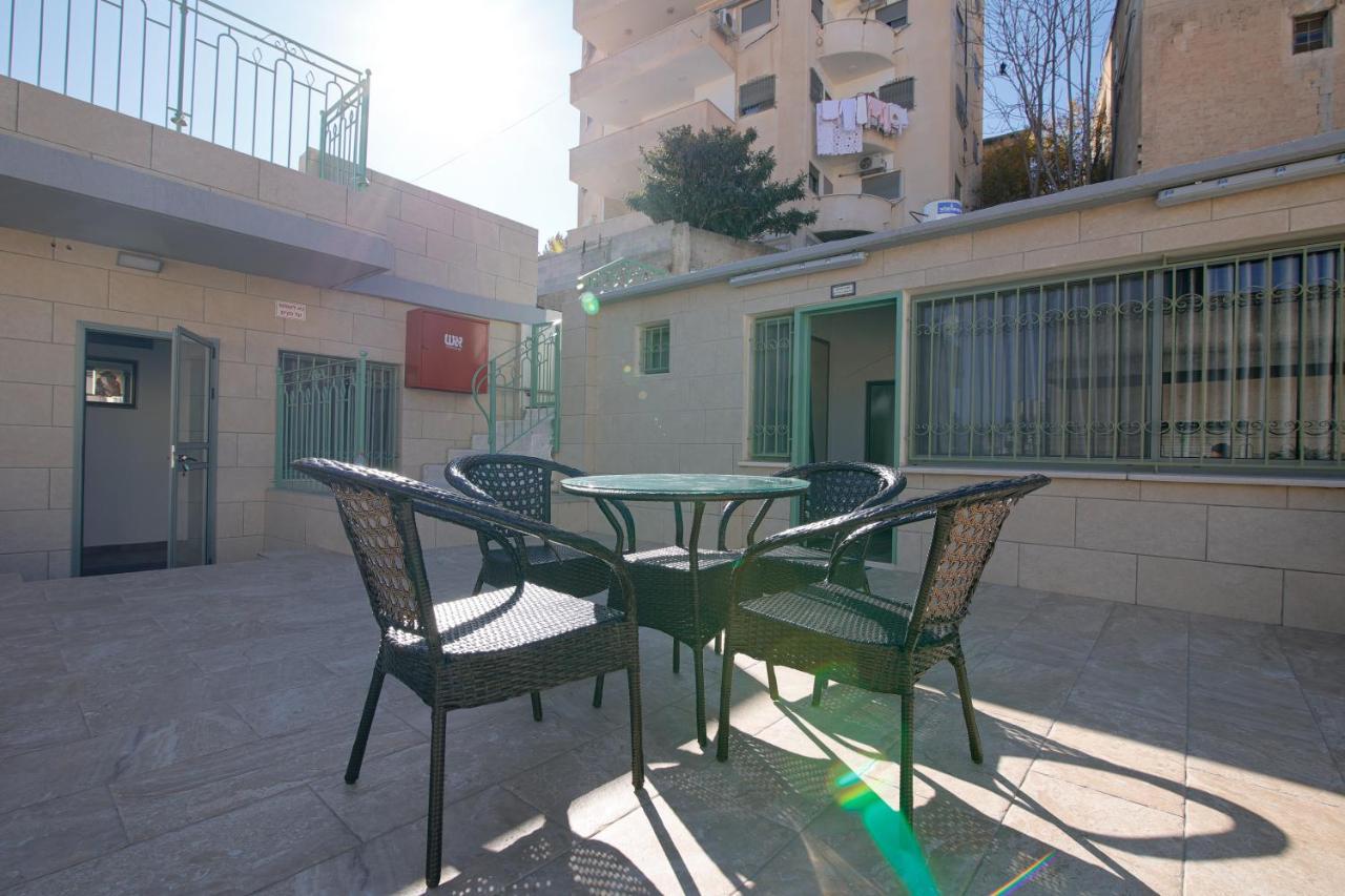 Louis Guesthouse Nazareth Exteriör bild