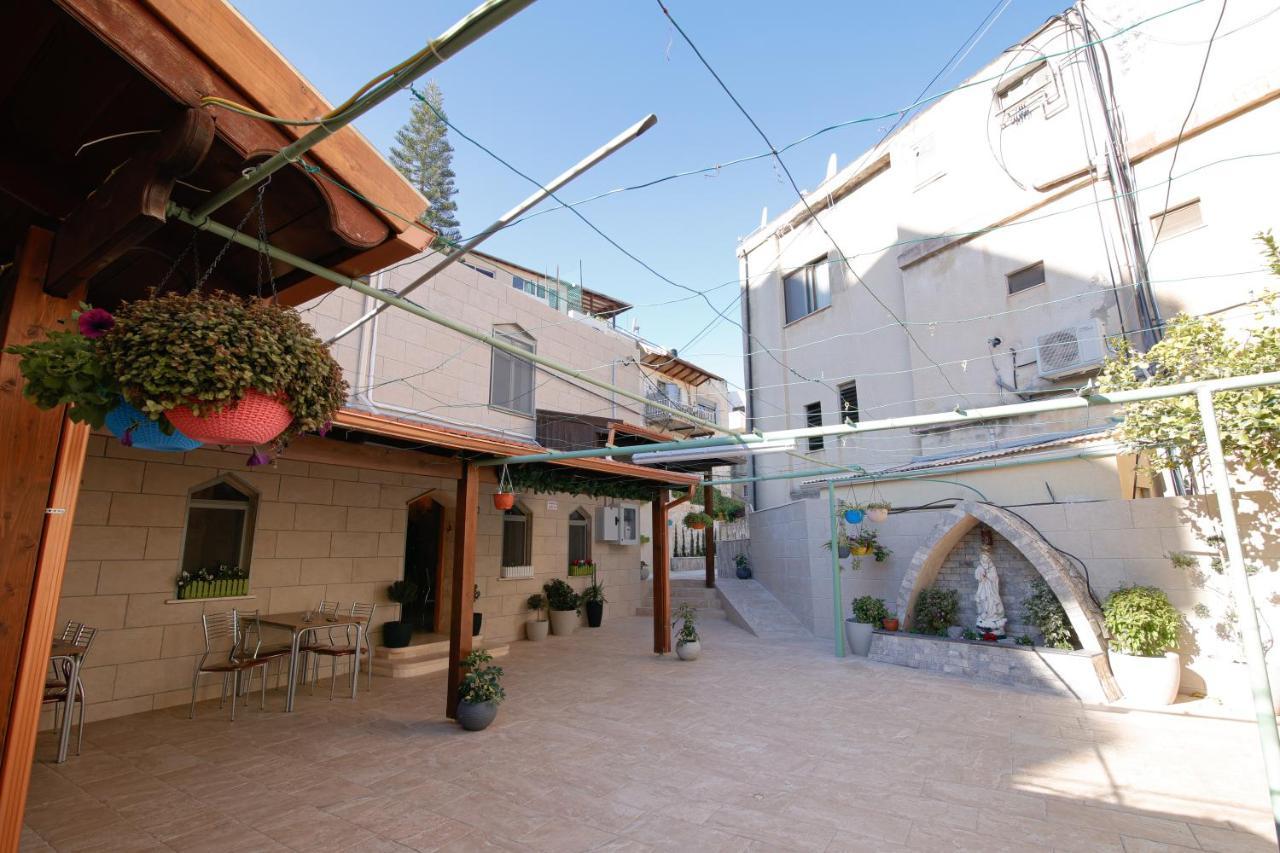 Louis Guesthouse Nazareth Exteriör bild